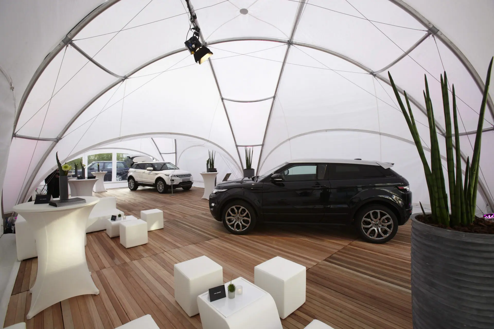 Range Rover automotive outdoor brand activation tent by Xibeo